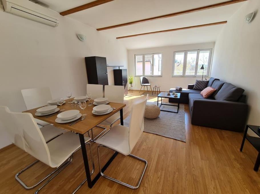 Apartmán Prostorný domov v nejkrásnější části Chorvatska Vodice Exteriér fotografie