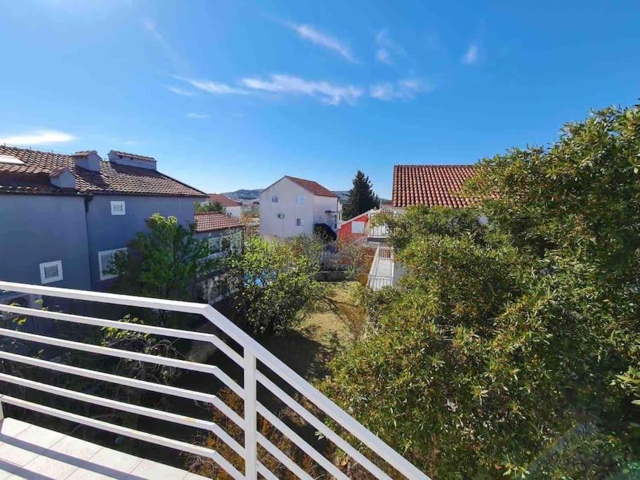 Apartmán Prostorný domov v nejkrásnější části Chorvatska Vodice Exteriér fotografie